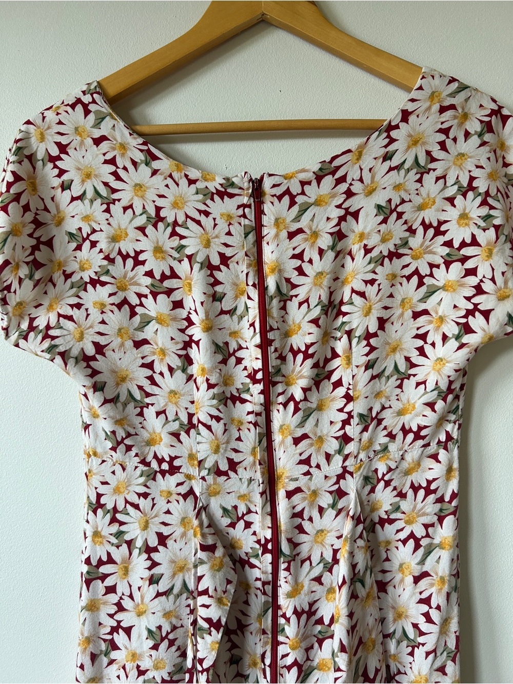 Vintage Floral Daisy Midi Dress in Cream Red and Yellow - Picture 5 of 9